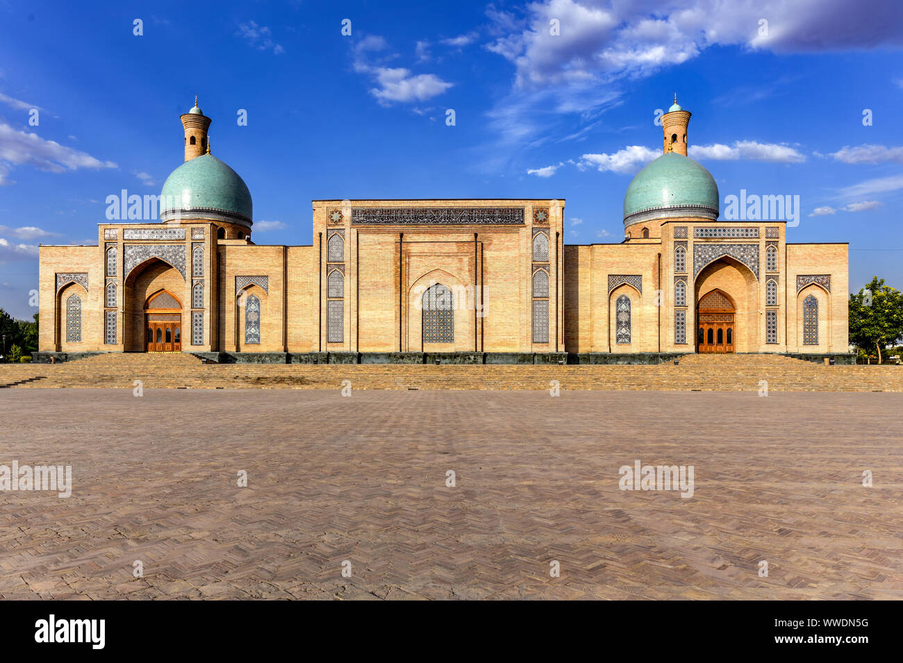 Muyi muborak madrasah Fotos und Bildmaterial in hoher Auflösung Alamy
