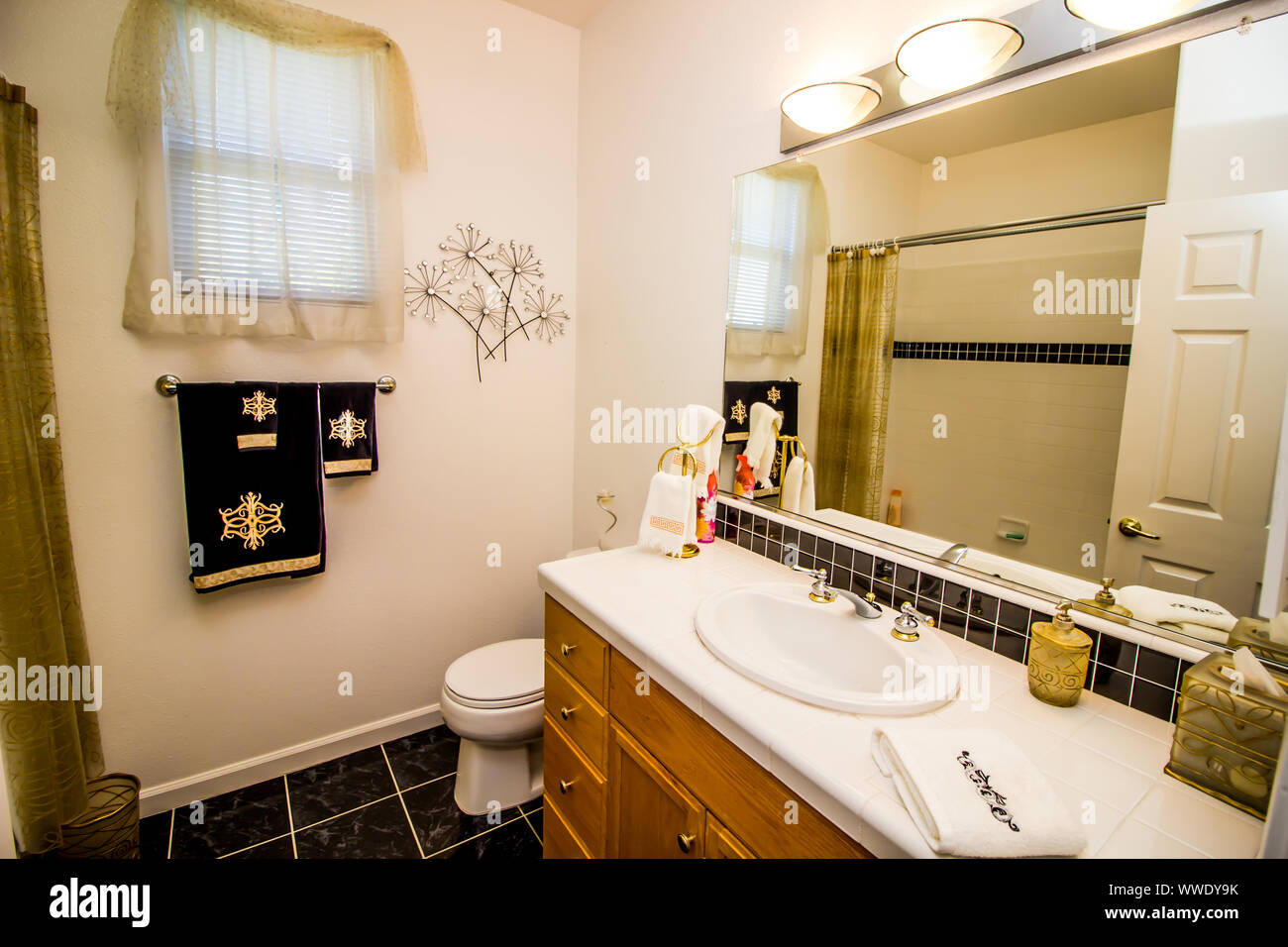 Ultimative 42+ Braune Eitelkeit Puderraum Ideen - 500 Kochen Ideen