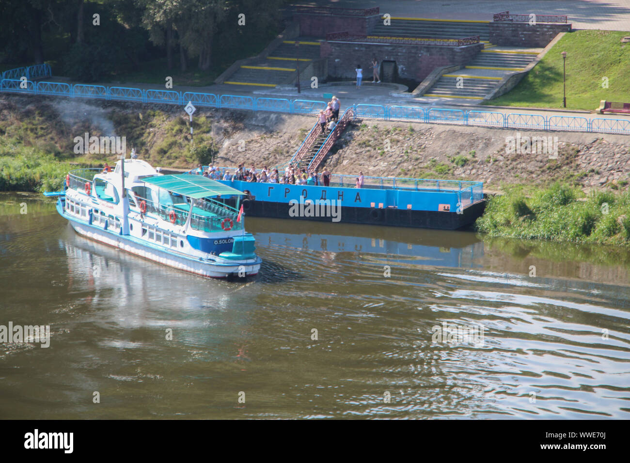 Boot auf dem Fluss Neman (Nemunas, Nyoman, Niemen, Memel) River ist ein Fluss in Grodno, Weißrussland am 31. August 2019 © Michal Fludra/Alamy Live Nachrichten gesehen Stockfoto