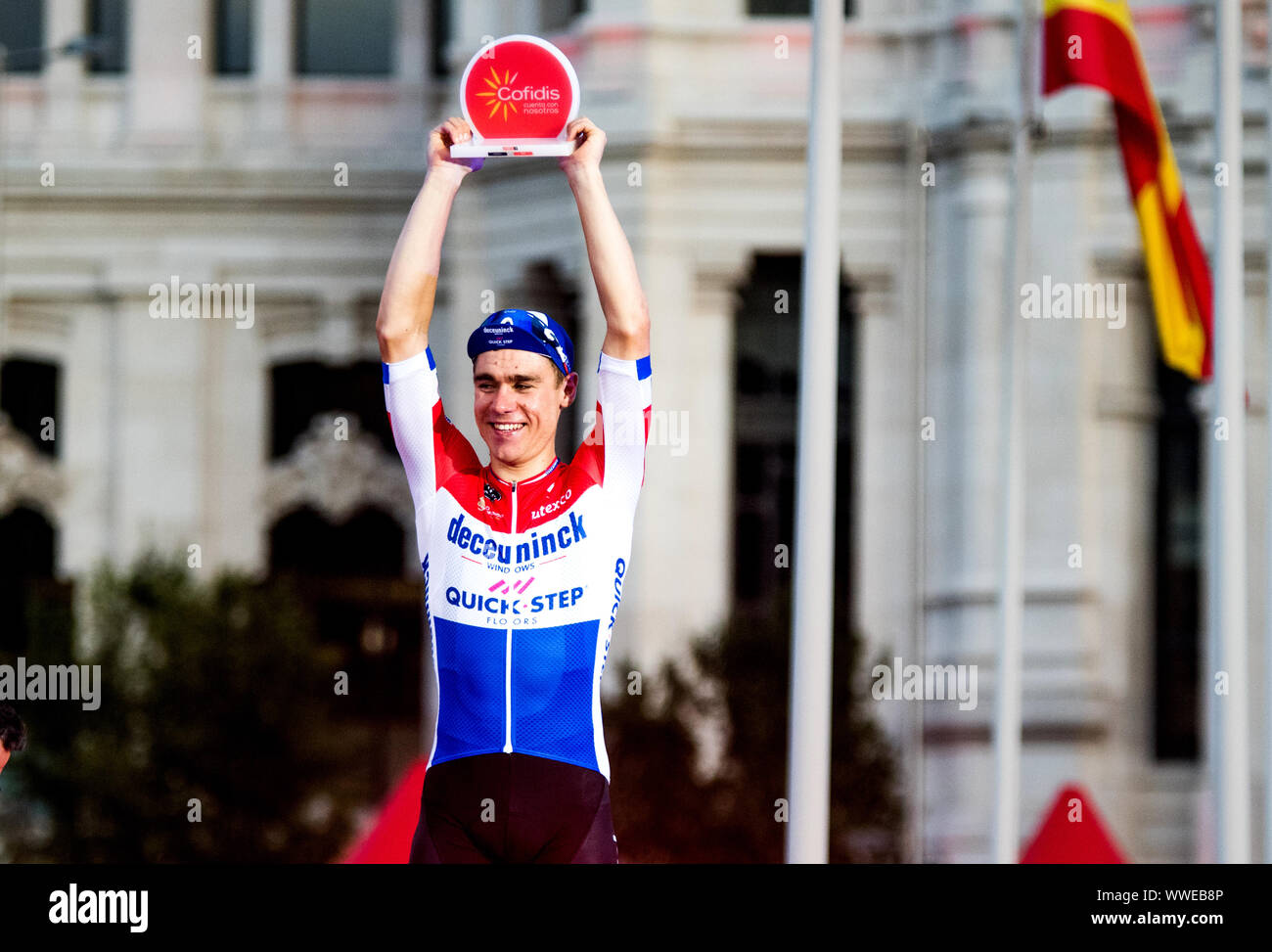 Madrid, Spanien. 15. September 2019. Fabio Jakobsen (Deceuninck Quick Step) auf dem Podium wie Sieger der Etappe bei der 21. Etappe der Radrennen 'La Vuelta a España" (Tour durch Spanien) zwischen Fuenlabrada und Spanien Am 15. September 2019 in Madrid, Spanien. © David Gato/Alamy leben Nachrichten Stockfoto