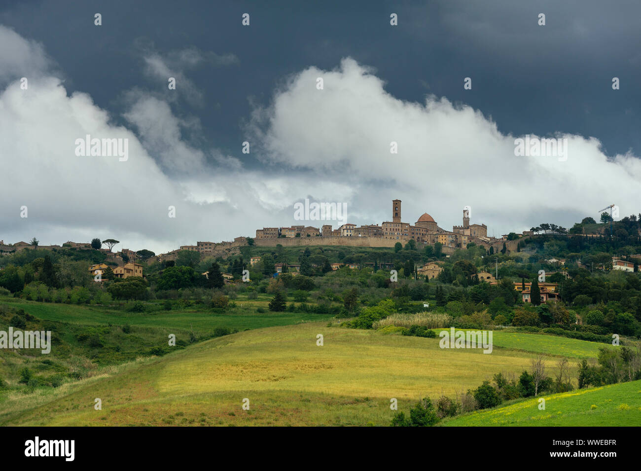 Die Landschaft der Toskana in der Nähe der Stadt Volterra. Stockfoto