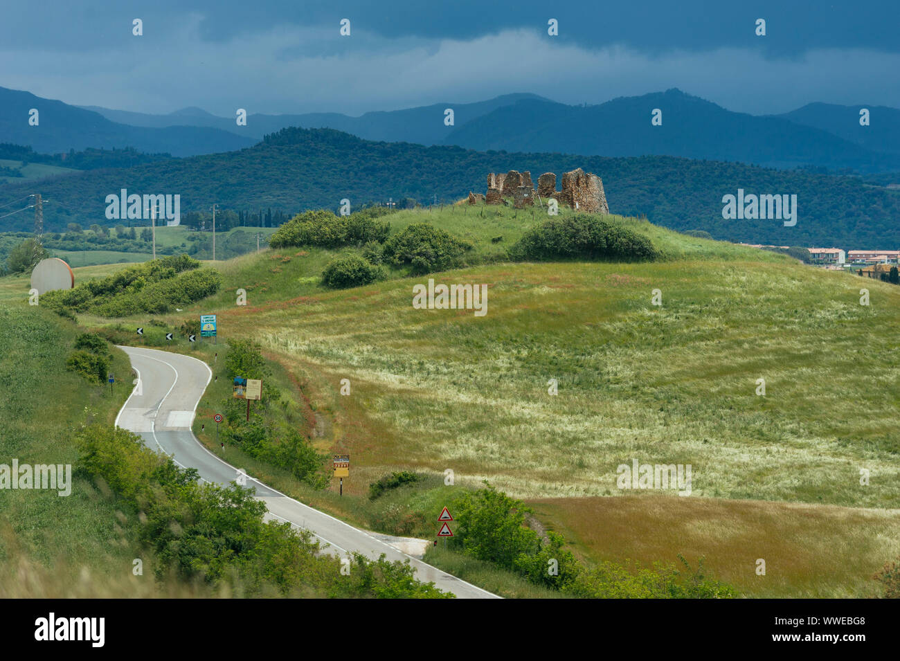 Die Landschaft der Toskana in der Nähe der Stadt Volterra. Stockfoto