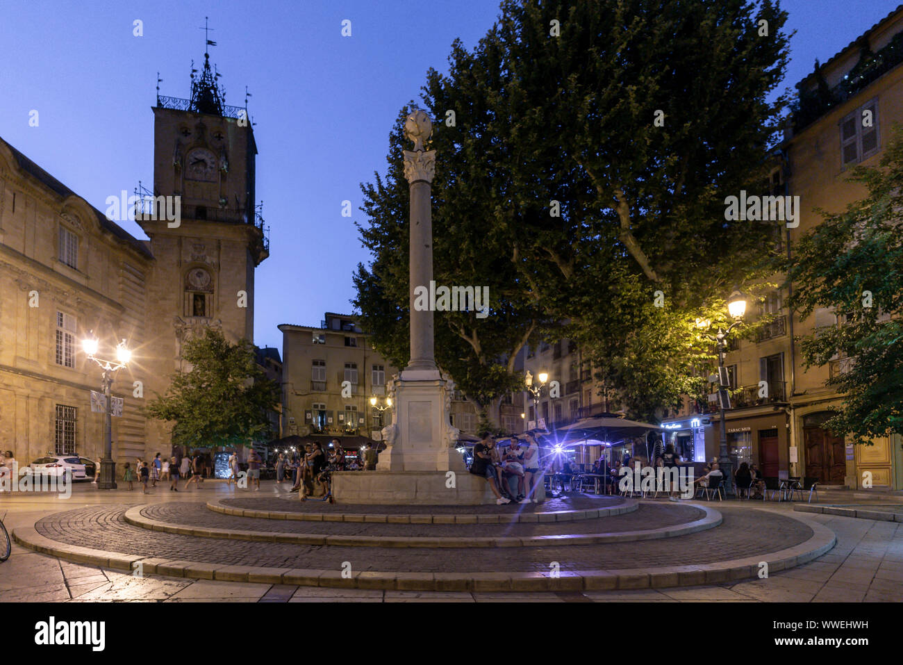 Place de L'Hotel de Ville, Fontaine De L'hôtel De Ville, Springbrunnen, Aix-en-Provence, Frankreich Stockfoto