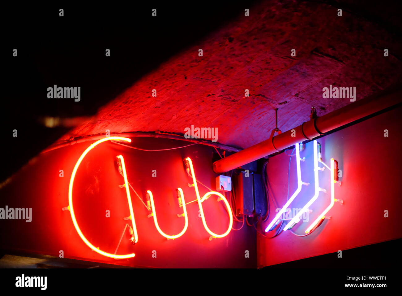 Neon Nachtclub unterzeichnen. Stockfoto