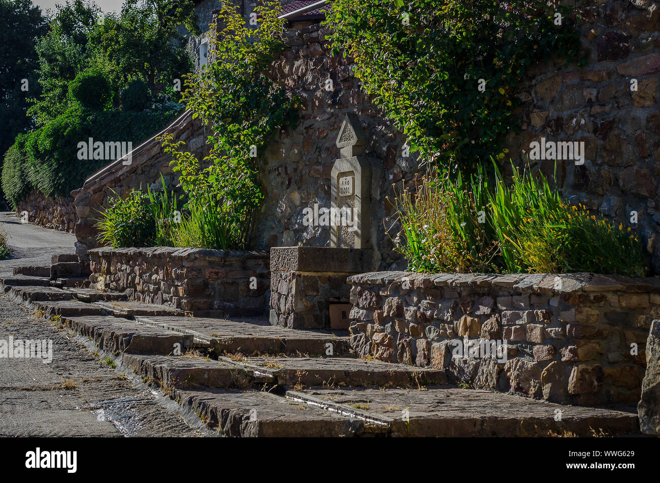 Spanien. Brunnen des Dorfes verdeña in Palencia. Stockfoto