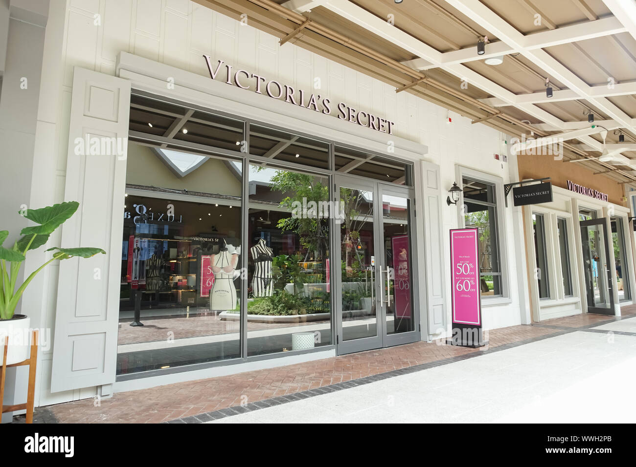 Samut Prakan, Thailand - September 06, 2019: Victoria's Secret Store im neuen Einkaufszentrum namens Central Village. Stockfoto