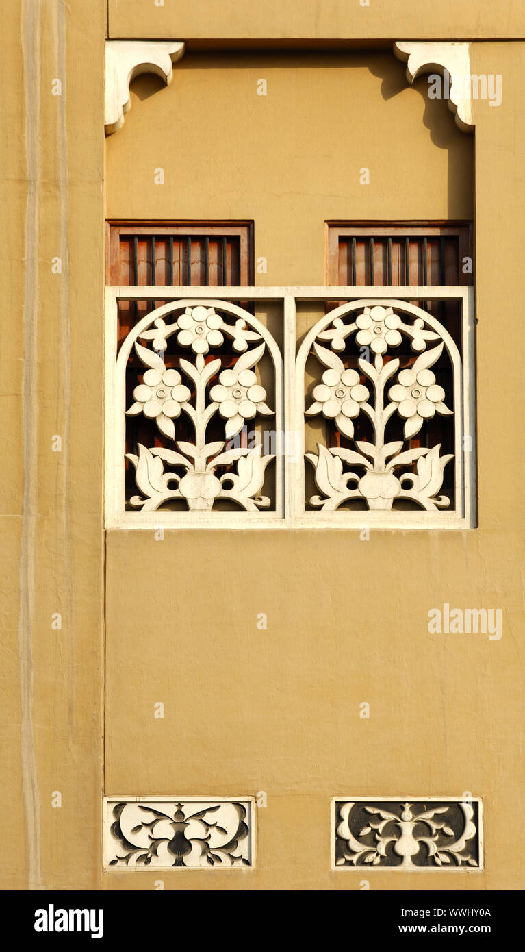 Dekorative Fenster Schnitzereien, Altstadt von Dubai Stockfoto