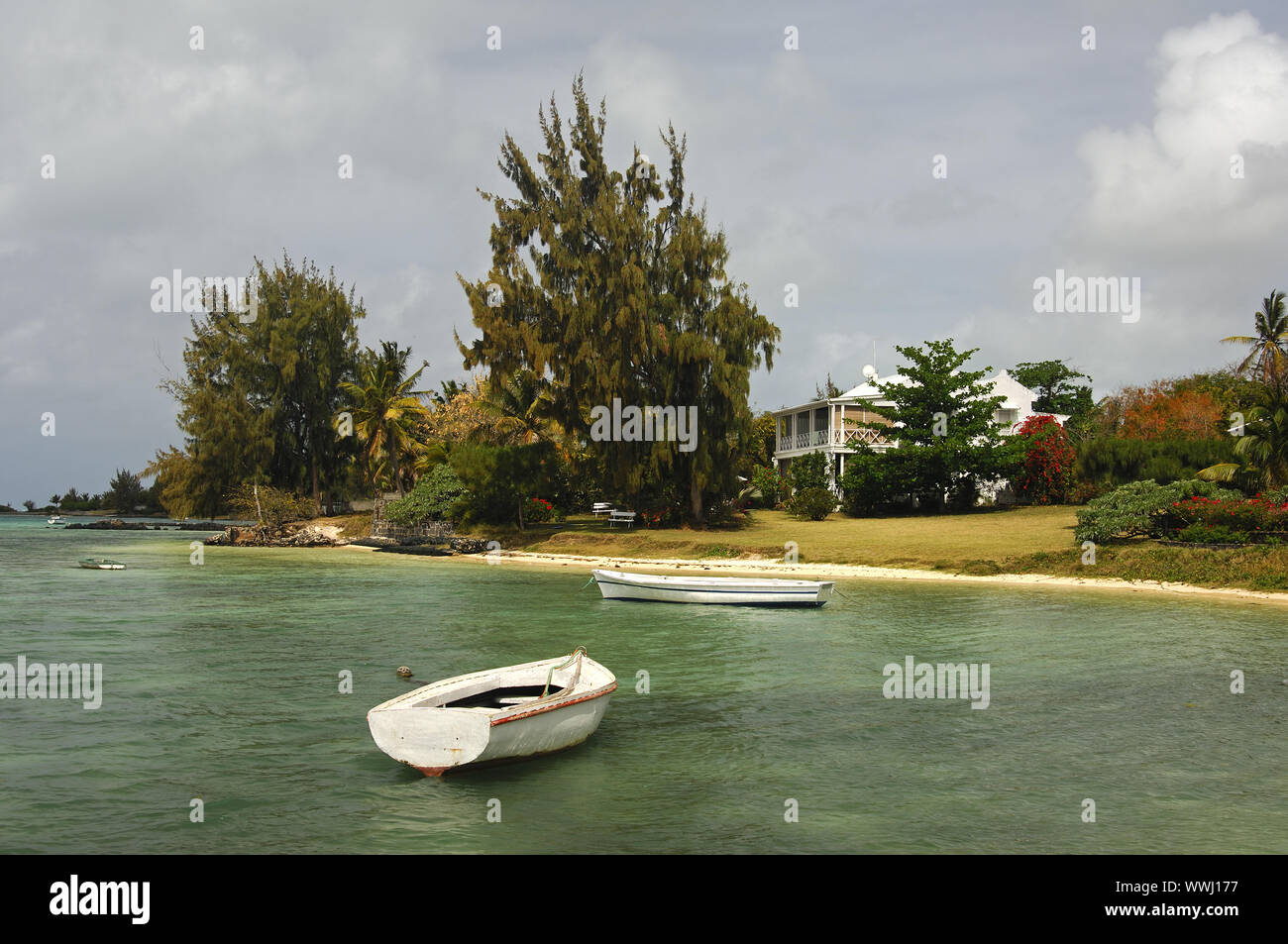 Waterfront property am Indischen Ozean in Cap Malheureux Stockfoto