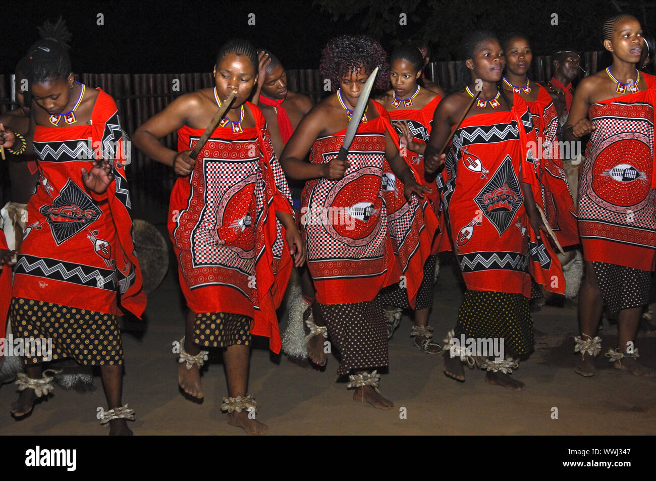 Die afrikanischen Frauen tanzen Gruppe Stockfoto