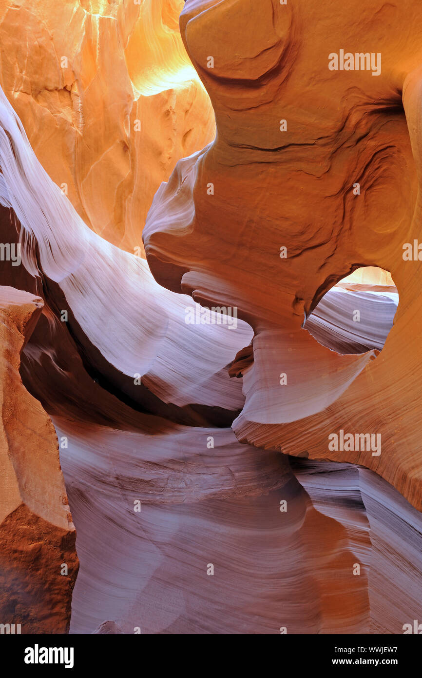 Rock Formen, Farben und Texturen in der Antelope Slot Canyon Stockfoto