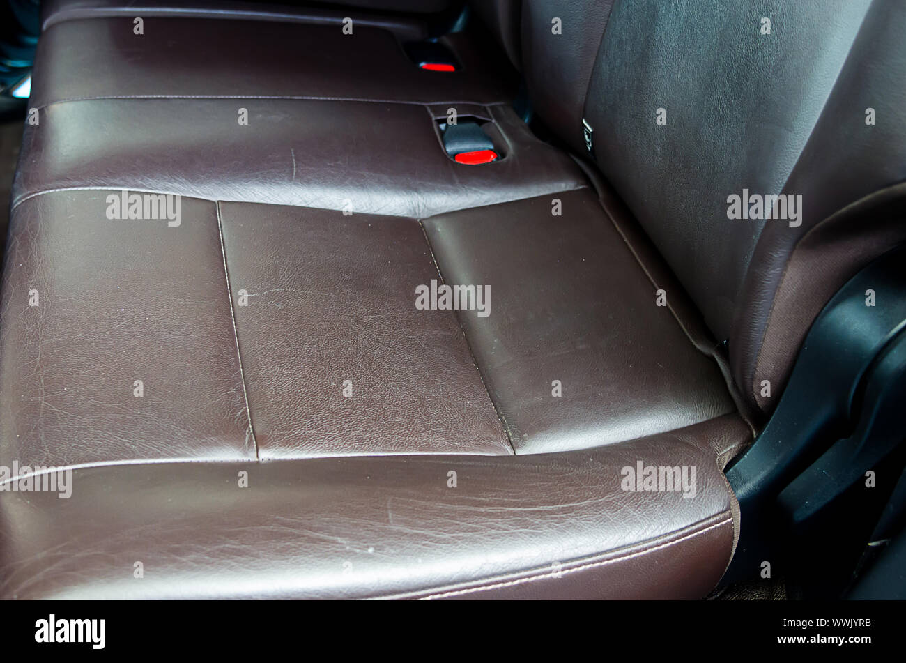 Braunes Leder Autositz, modernen, luxuriösen Innenraum Stockfoto