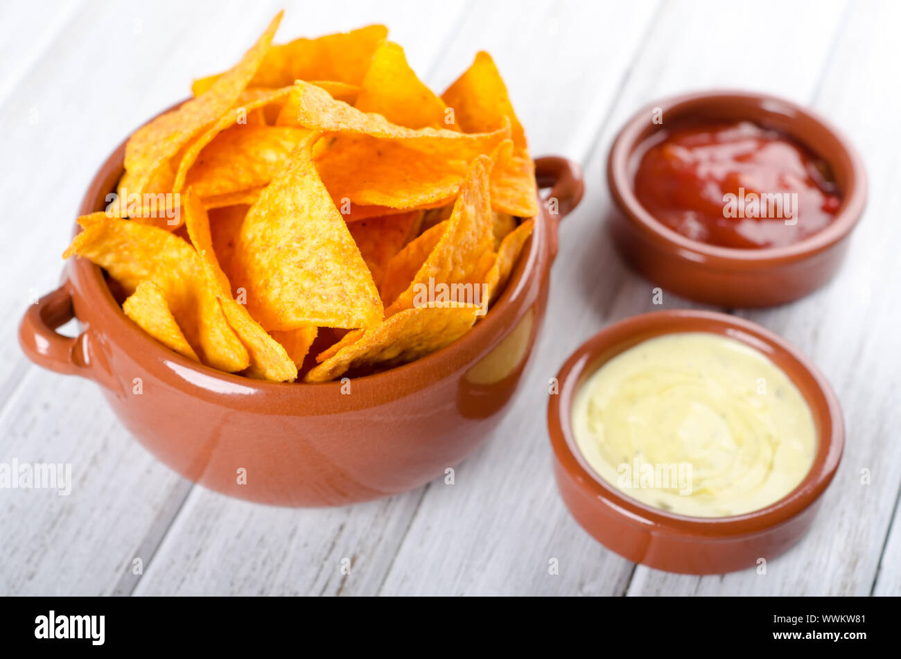 Tortilla Chips mit Double Dip Stockfoto