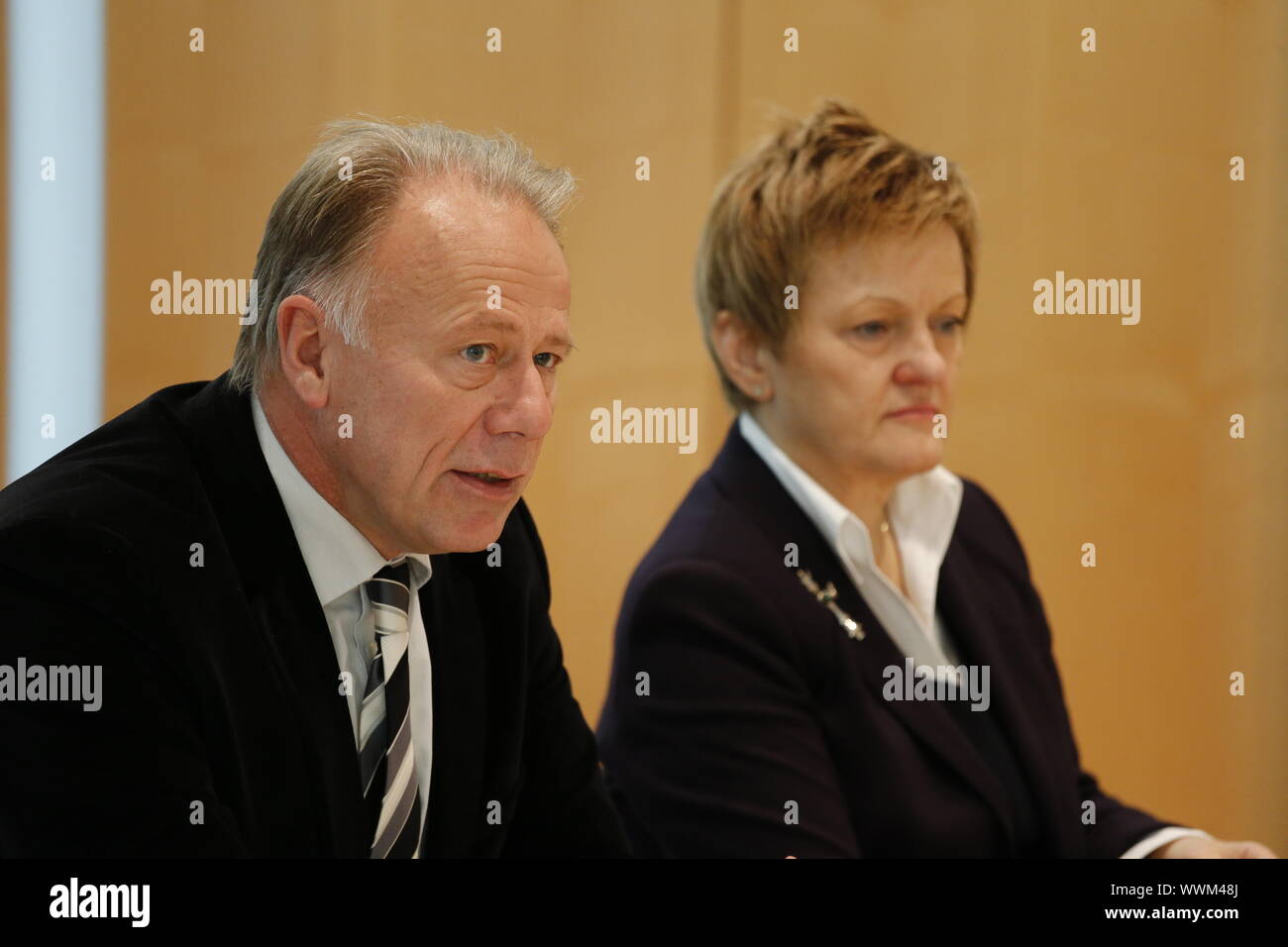 Pressekonferenz der Grünen Partei mit Trittin und Kuenast über die Reform des Urheberrechts. Stockfoto