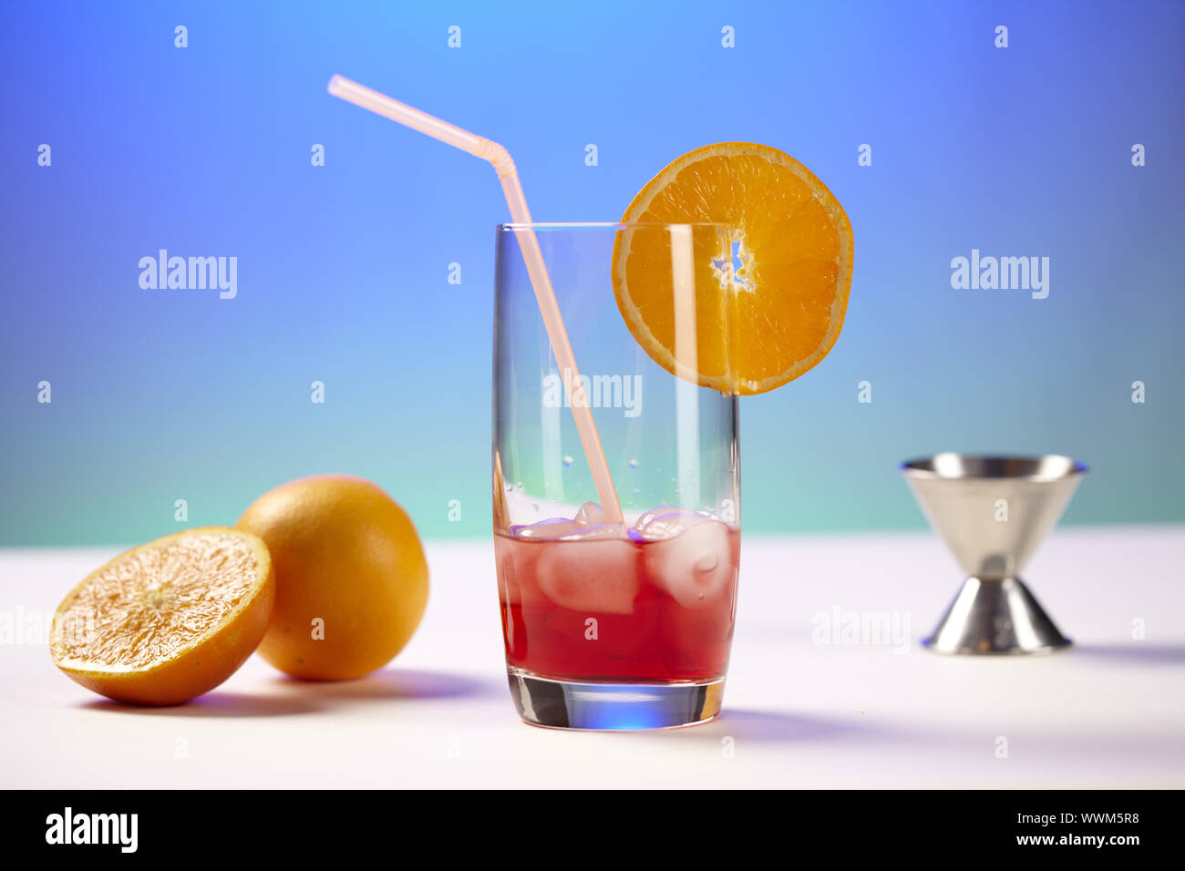 Campari orange -Fotos und -Bildmaterial in hoher Auflösung – Alamy