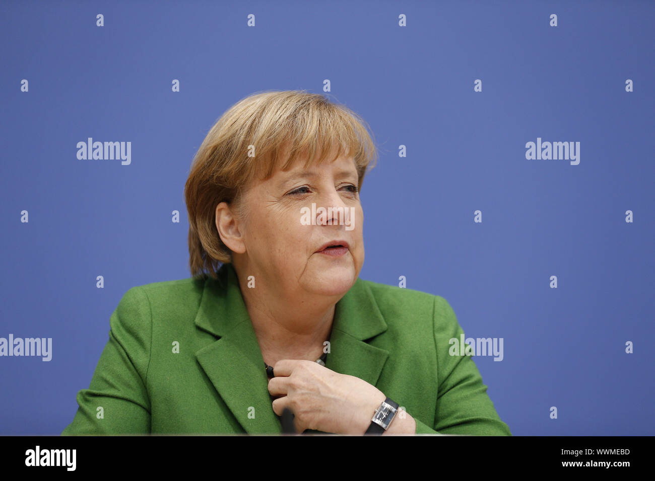 Merkel, Seehofer und Gabriel stellen den Koalitionsvertrag Stockfoto