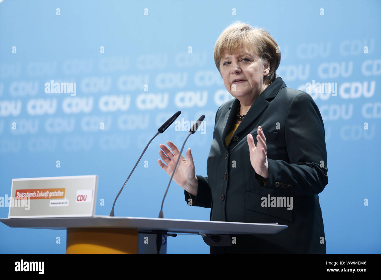CDU und Merkel ueber den Koalitionsvertrag mit der SPD in Berlin Stockfoto