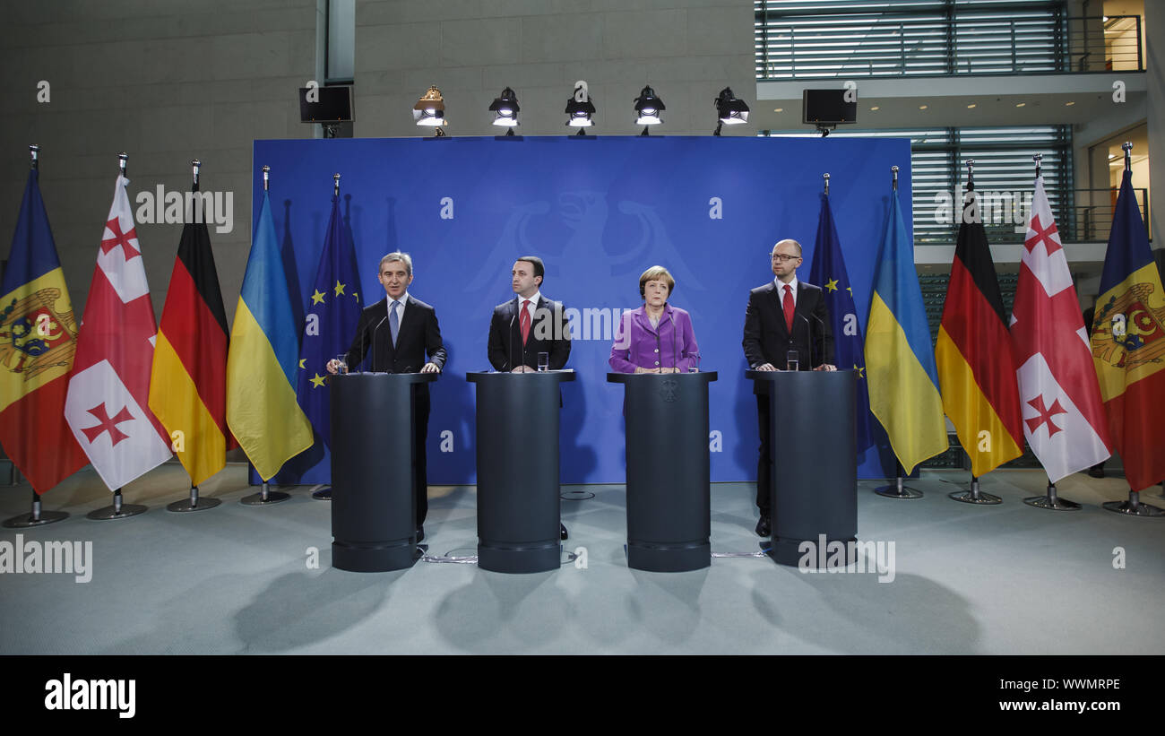 Bundeskanzlerin Merkel begrüßt die Premierminister von Georgien, der Republik Moldau, Garibaschwili Leanca, und der Ukraine, Jazenjuk Stockfoto