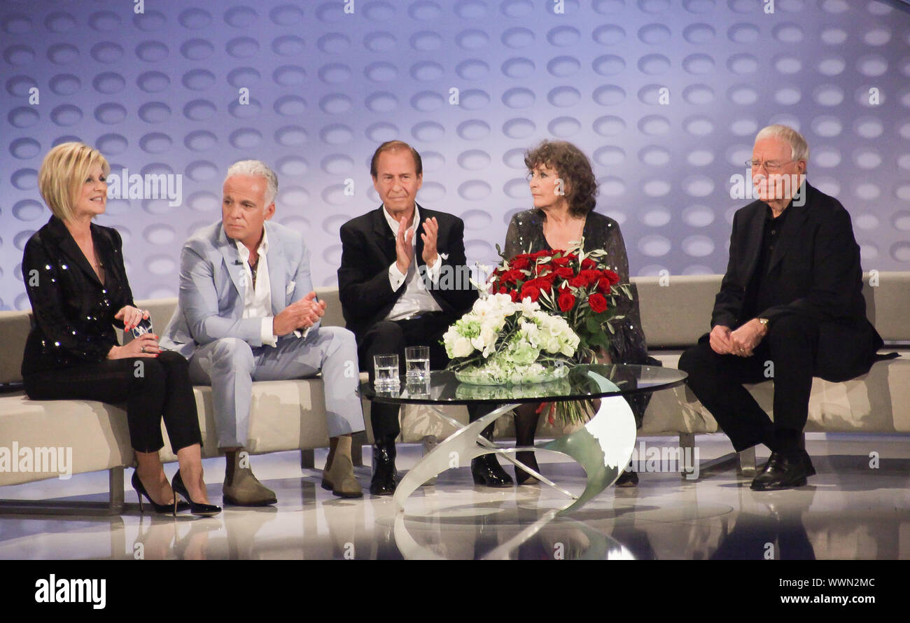 Moderatorin Carmen Nebel, Nino de Angelo, Michael Holm, Siw Malmkwist und Wolfgang Rademacher Stockfoto