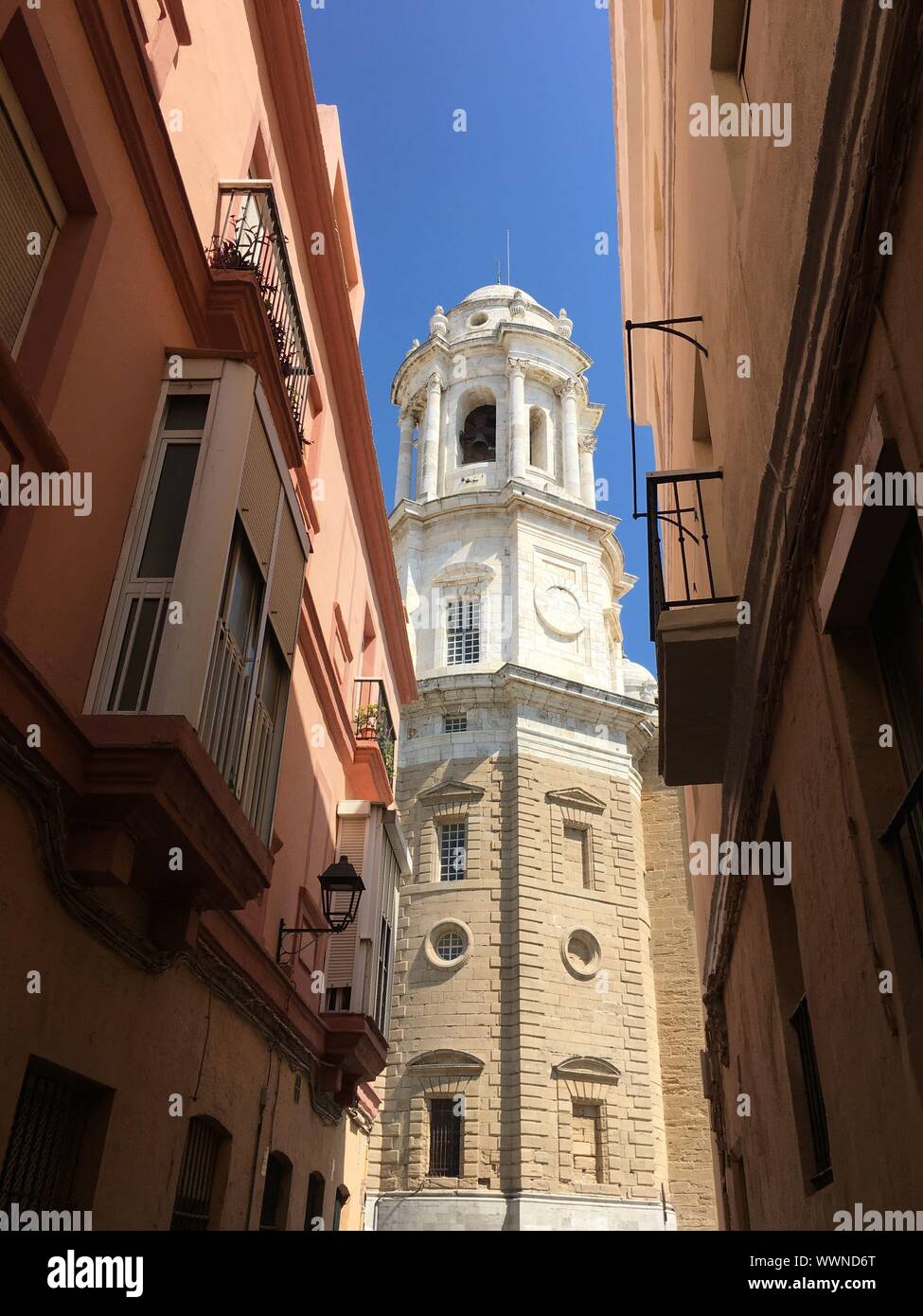 Fassade der Kathedrale von Cadiz in Andalusien Stockfoto