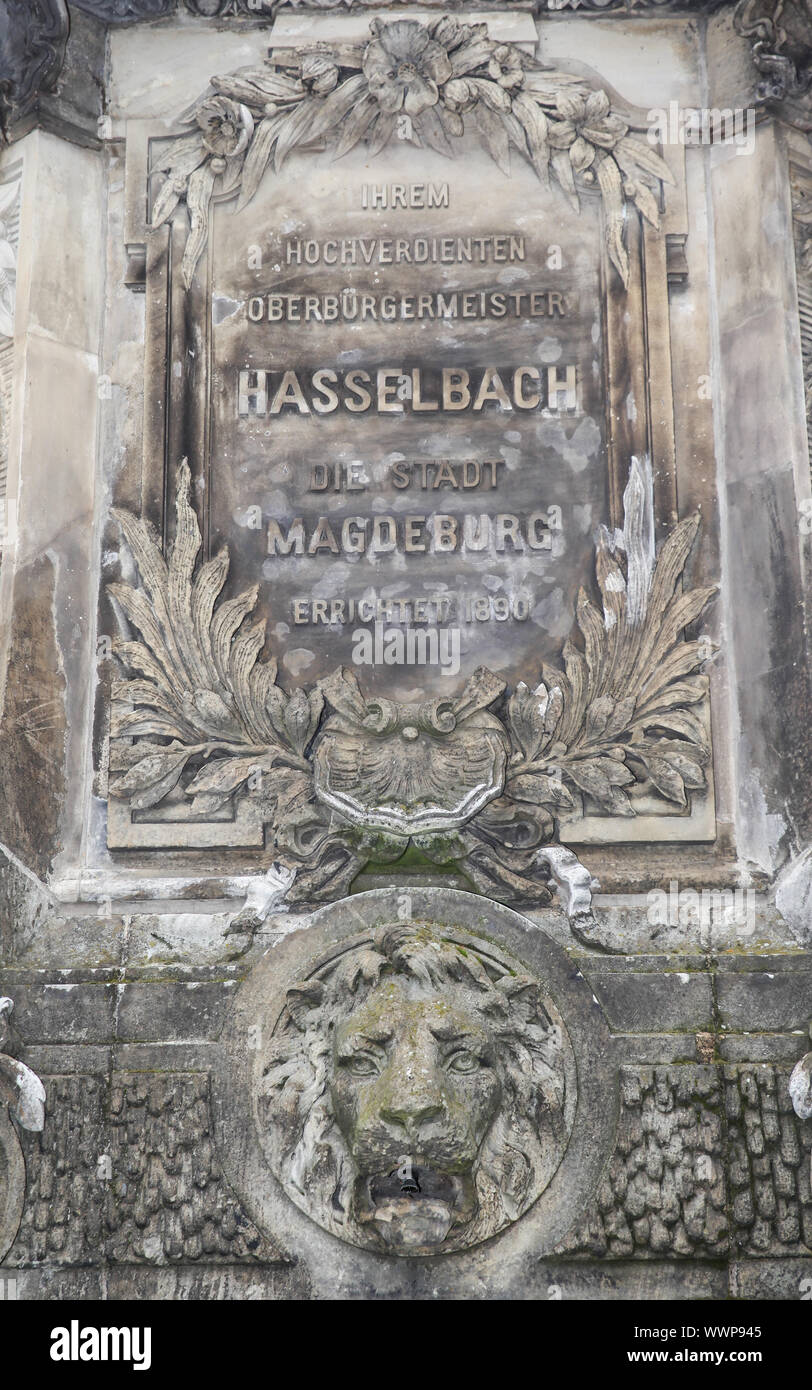 Denkmal zu Ehren der ehemaligen Bürgermeister Karl Gustav Friedrich Hasselbach Haydnplatz Magdeburg Stockfoto