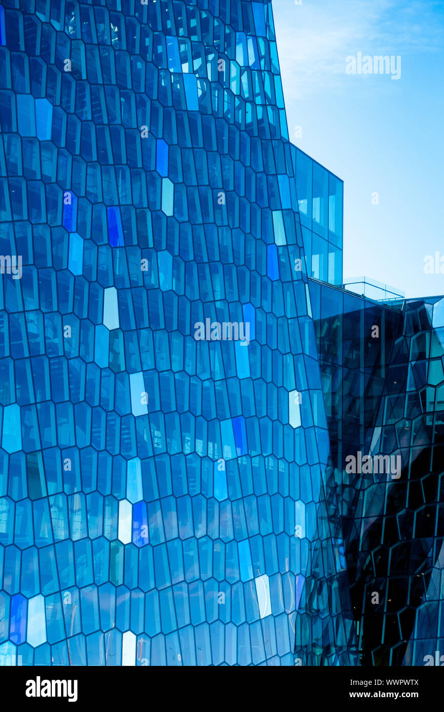 Von Reykjavik innovative Concert Hall, Harpa, mit seiner preisgekrönten Architektur, Stockfoto