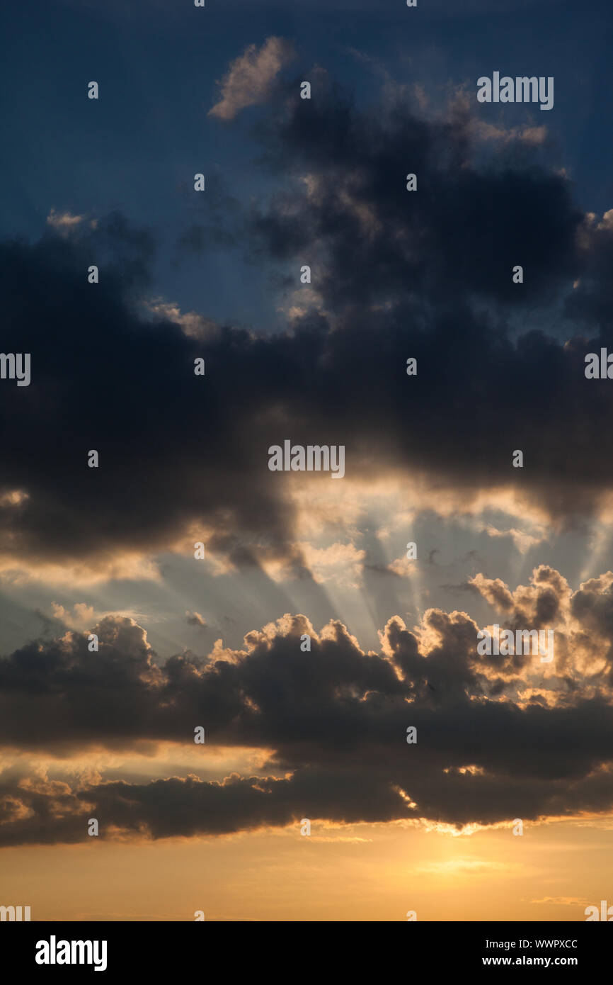 Sonnenuntergang Wolken Stockfoto