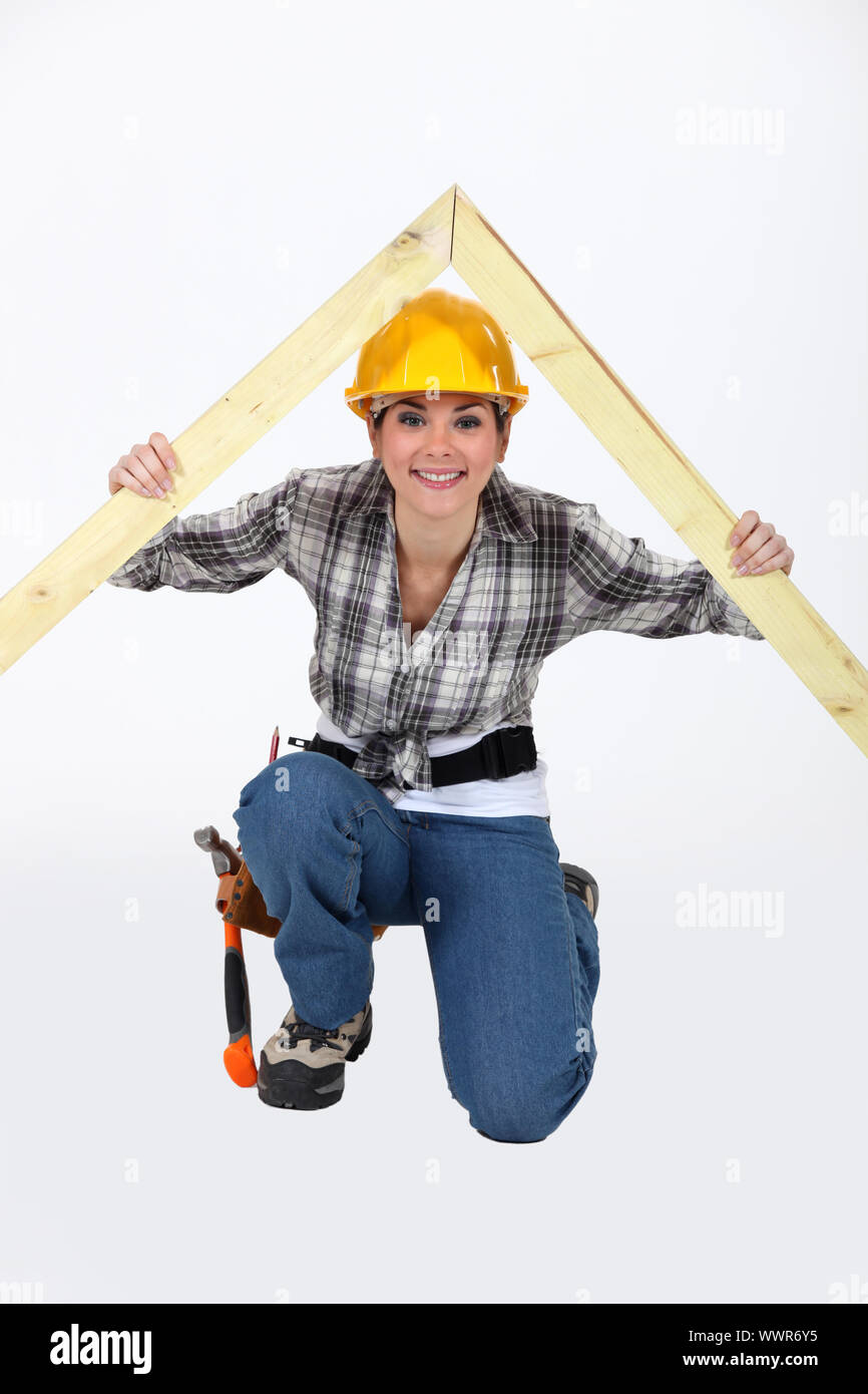 Bauarbeiter mit einem Holz-apex Stockfoto