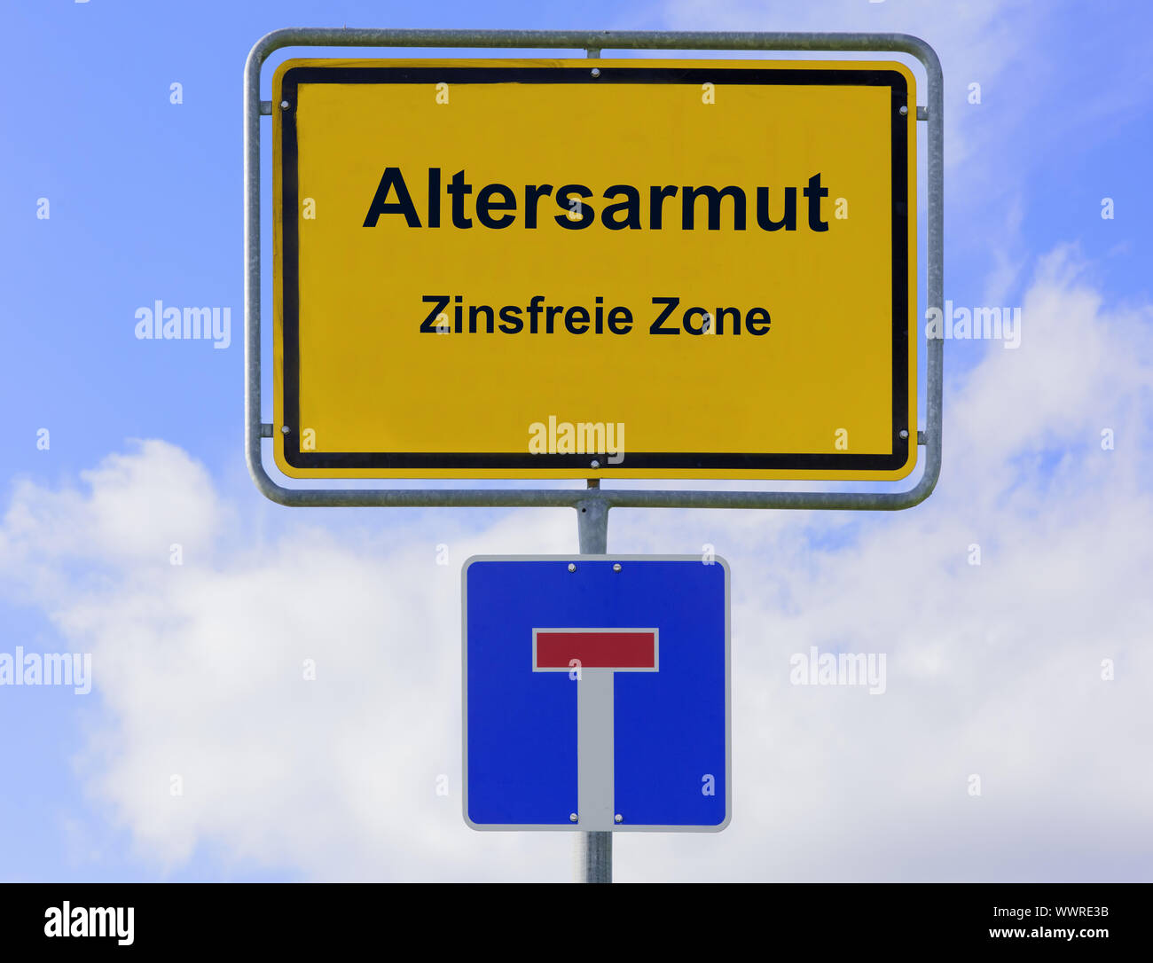 Altersarmut am Ortsschild Stockfoto