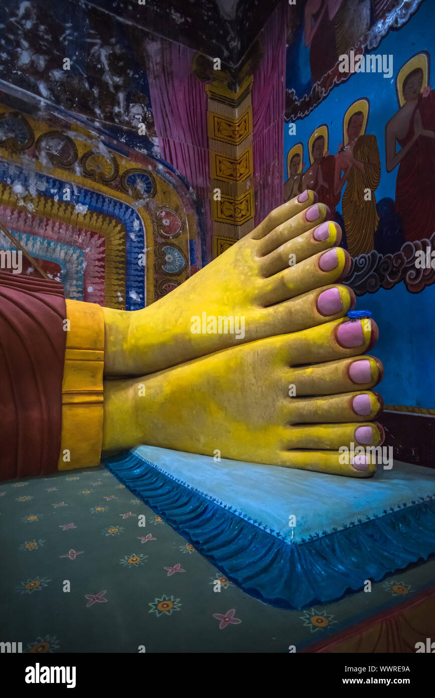 Füße der größte Statue des Liegenden Buddha von Sri Lanka in Galagoda Shailatharama Viharaya Stockfoto