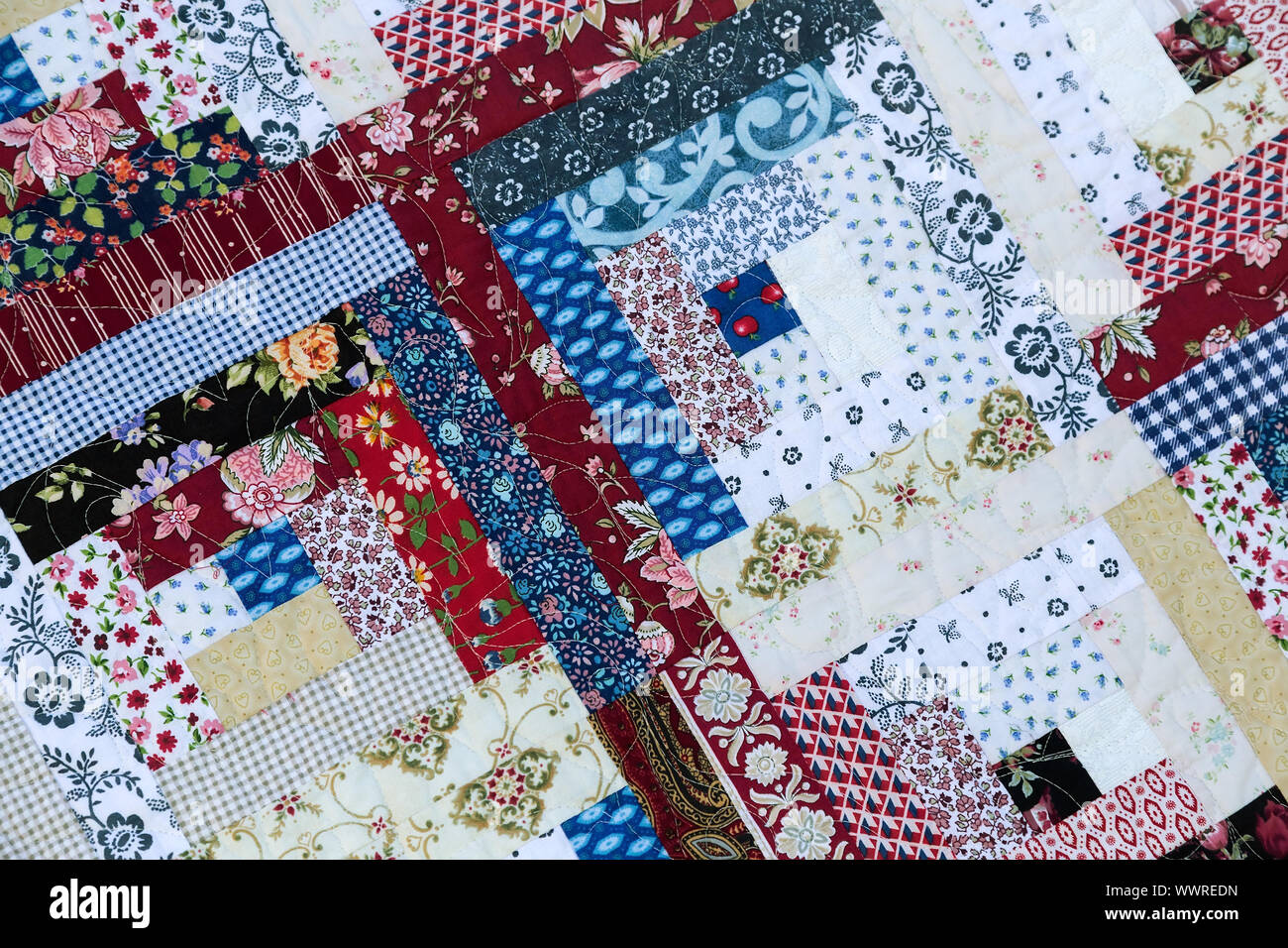 Das Handwerk: ein Fragment der Vorhang der Fabric scraps. Stockfoto