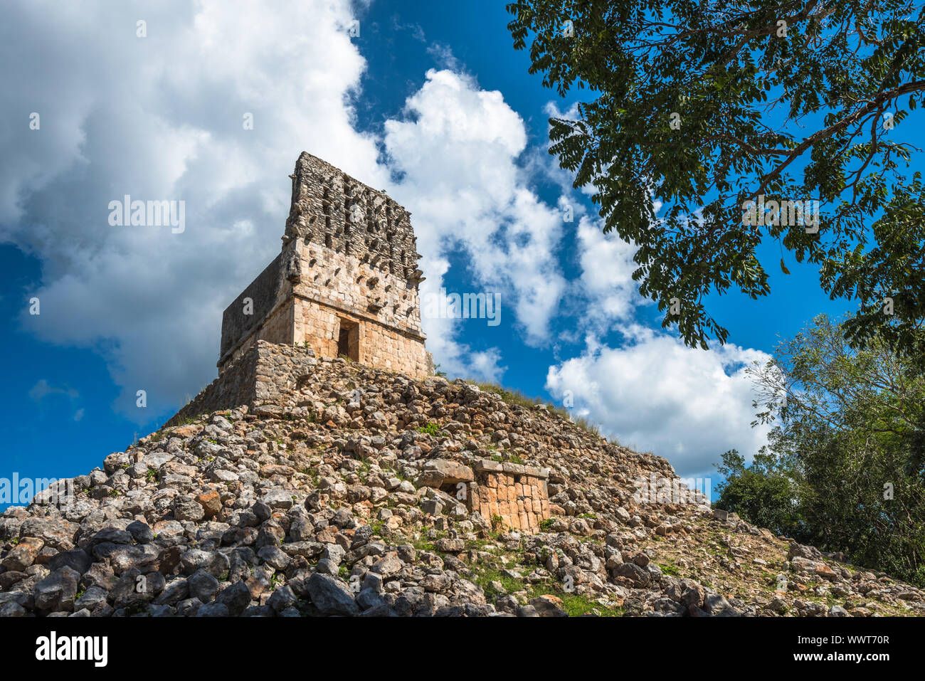 El Mirador Maya-Pyramide, Labná Ruinen, Yucatan, Mexiko Stockfoto
