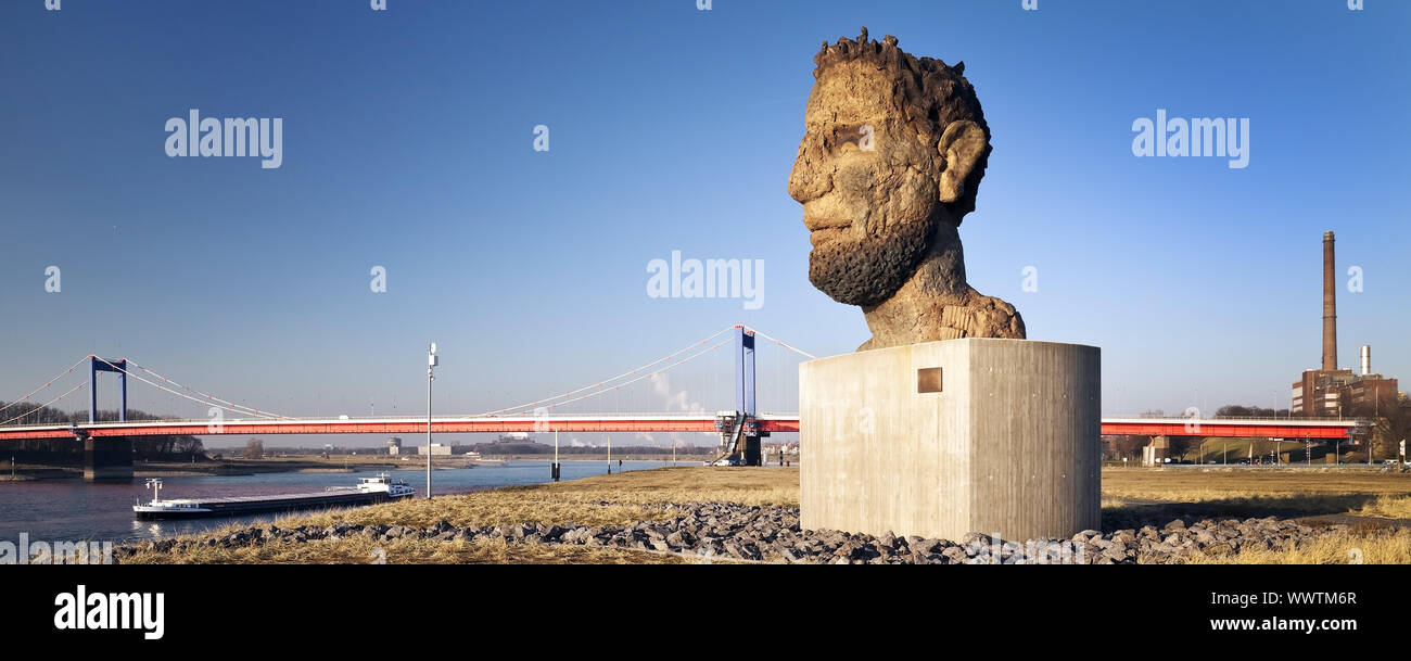 Skulptur Echo des Poseidon auf der Mercatorinsel im Hafen von Duisburg, Ruhrgebiet, Deutschland Stockfoto