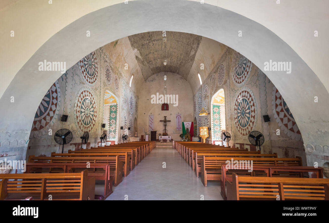 Innenraum der Kirche in der Uayma Maya-Stadt, Yucatan, Mexiko Stockfoto