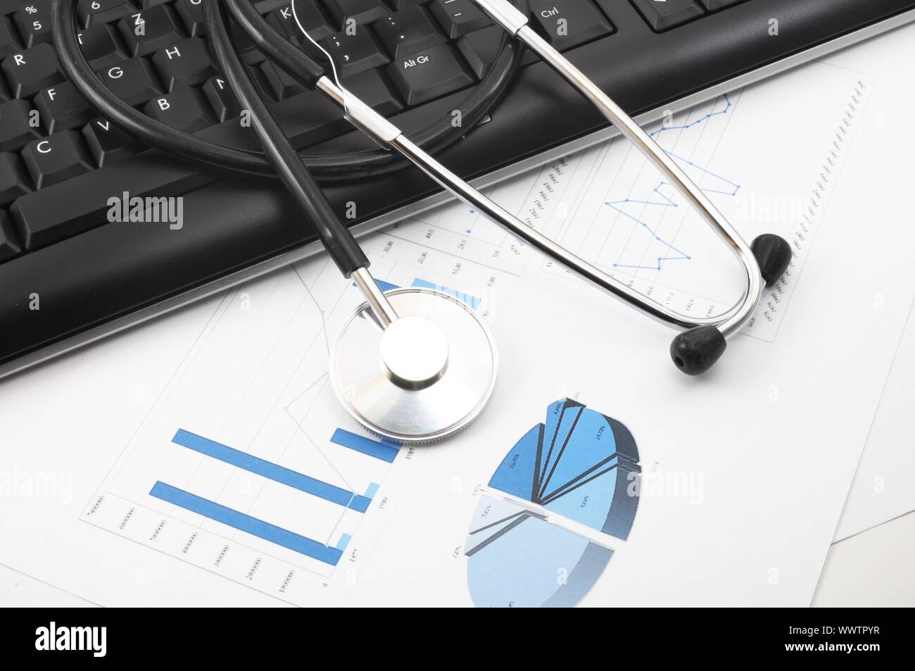 Stethoskop in Arztpraxis medizinisches Konzept zeigt Stockfoto