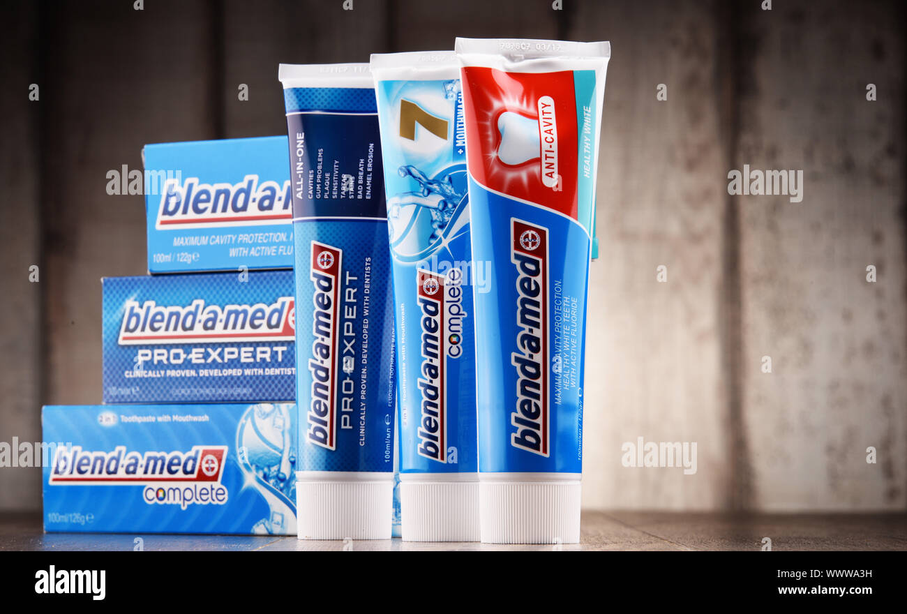 Blend-a-Med ist eine Marke der Deutschen Zahnpasta von Procter & Gamble  1987 Stockfotografie - Alamy