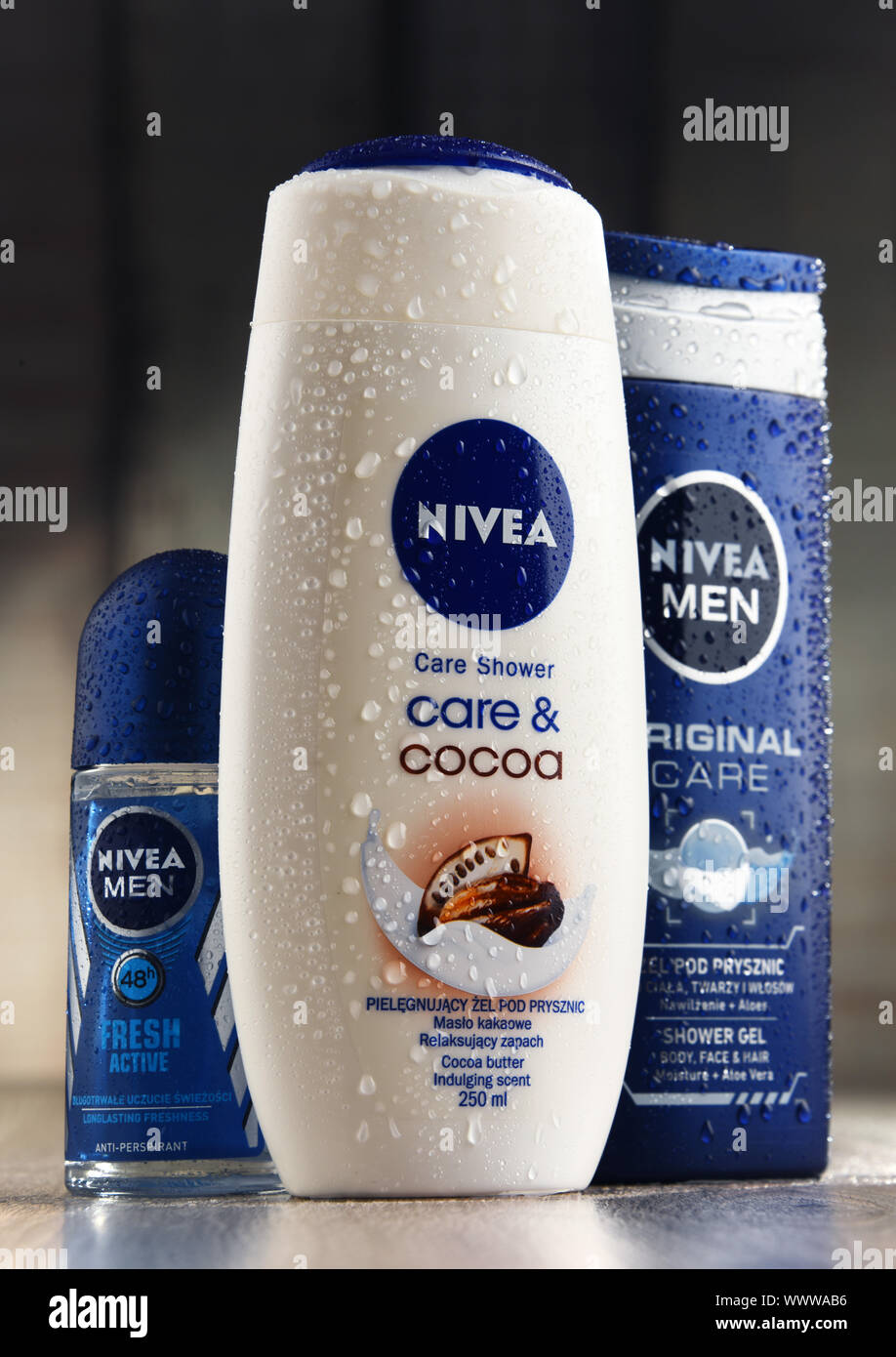 Nivea ist eine Deutsche personal care Marke, die in der Haut spezialisiert  - und Körperpflege Stockfotografie - Alamy