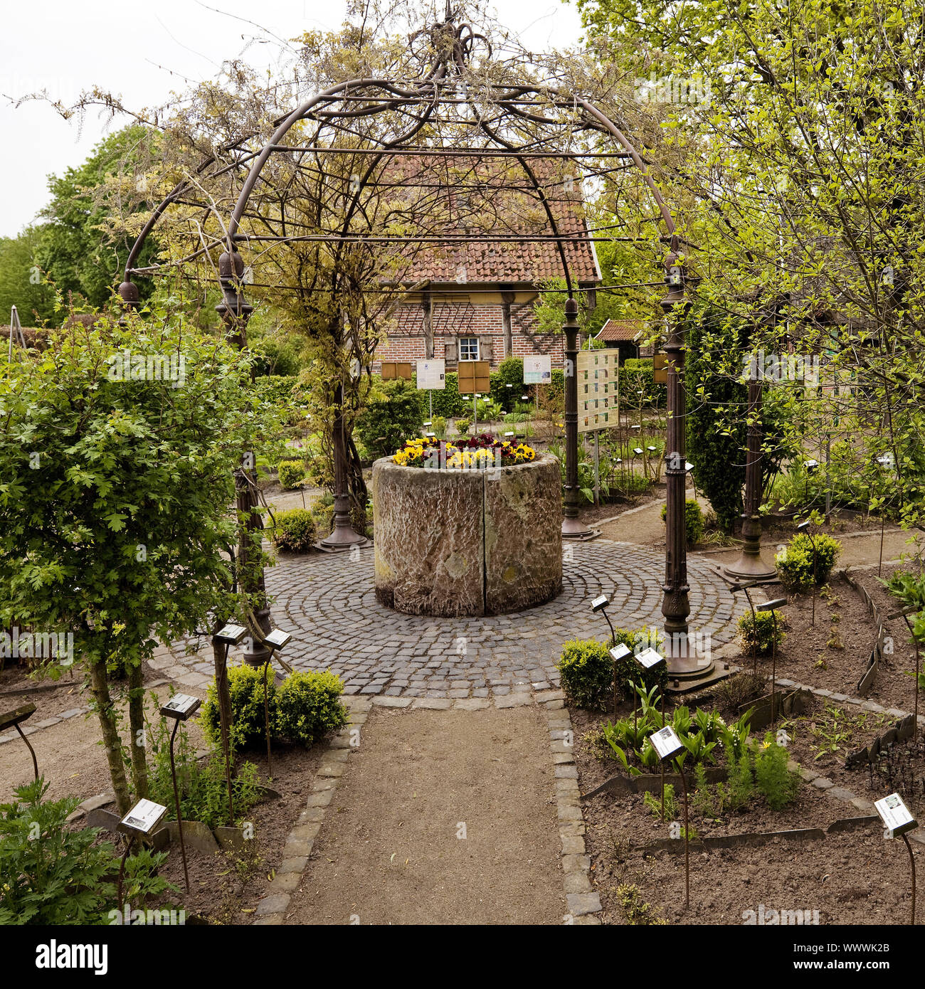 Apotheke Garten von Quellengrundpark Weseke, Borken, Münsterland