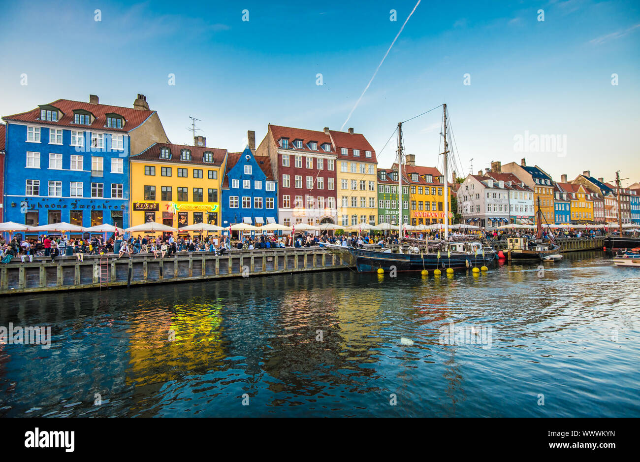 Nyhavn-Viertel ist eines der berühmtesten Wahrzeichen in Kopenhagen, Dänemark Stockfoto