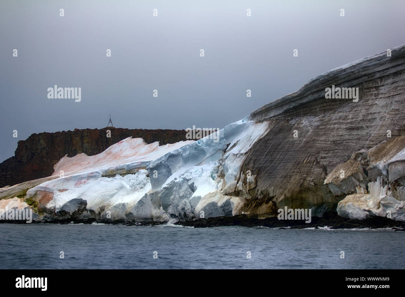 Felsen, Gletschern und Schneefeldern Rudolf Insel Stockfoto