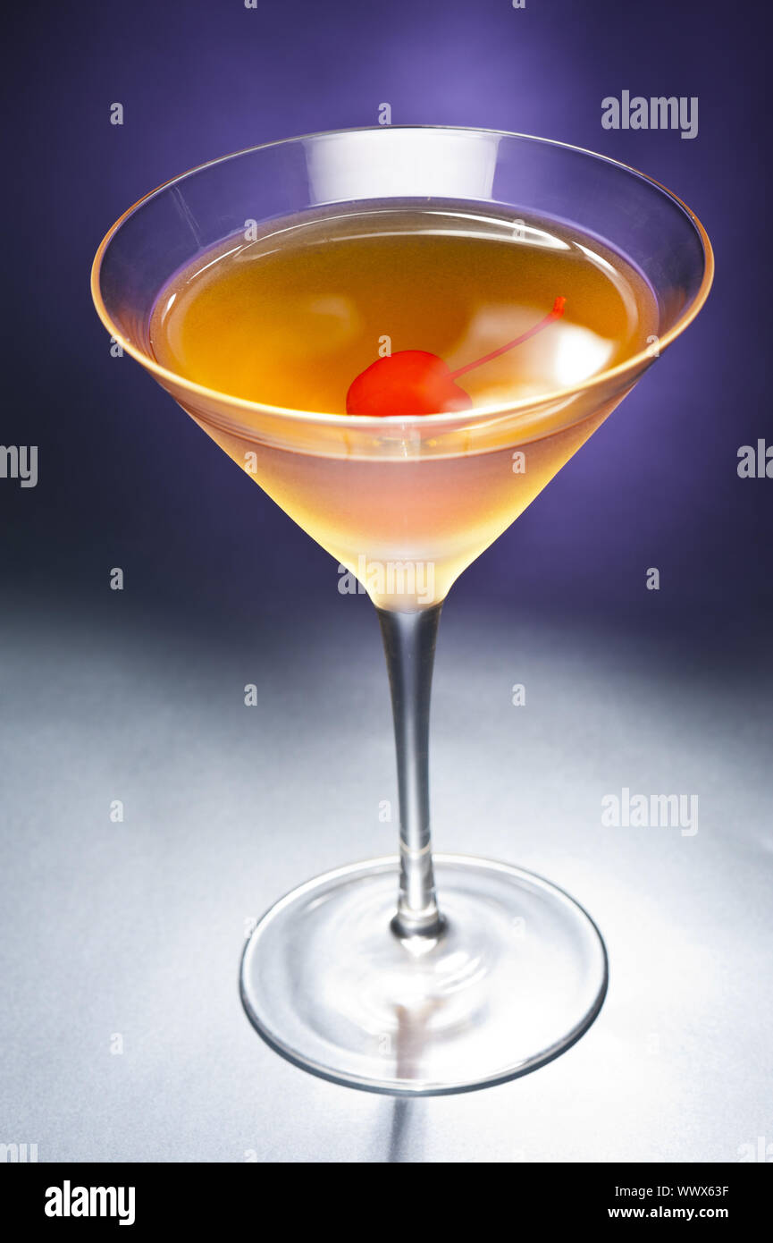 Ein Bild von einem einzigen Rob Roy Cocktail Stockfoto