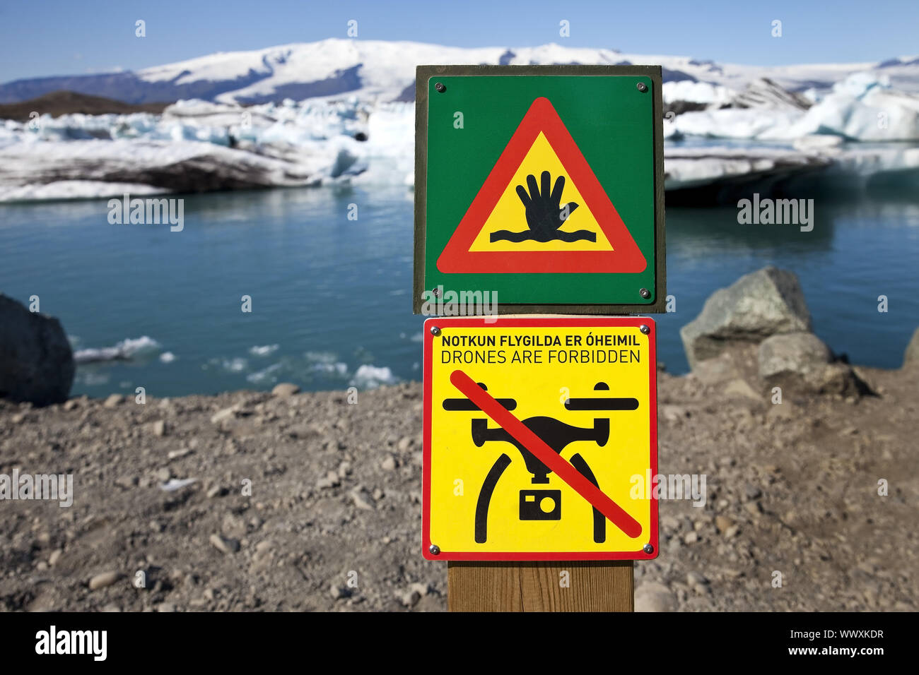 Verbote für Drohnen auf der Gletscherlagune Joekulsarlon, des Vatnajoekull National Park, Island Stockfoto
