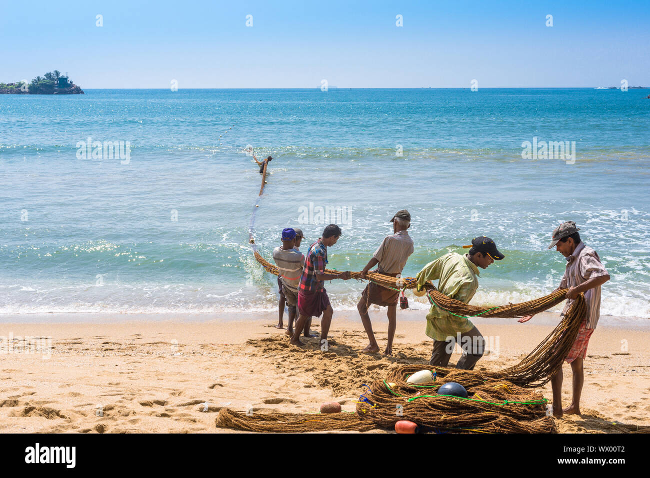 Fischerei in der Bucht von Galle in der südlichen Provinz von Sri Lanka Stockfoto
