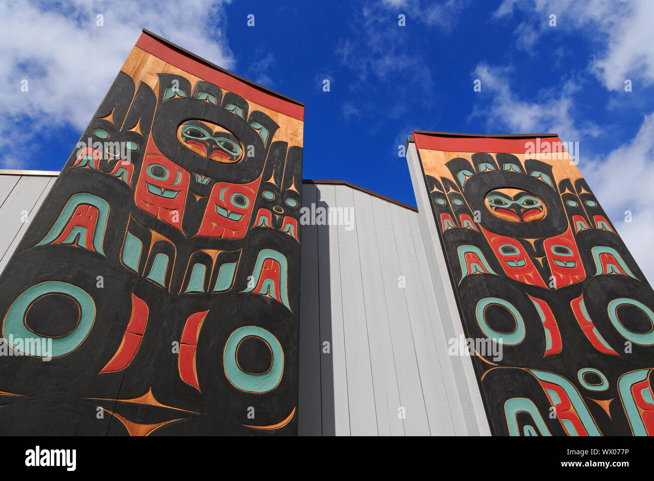 Totem Pole, Blatt'ka Kwaan Naa Kahidi Gemeinschaft Haus, Sitka, Alaska, Vereinigte Staaten von Amerika, Nordamerika Stockfoto