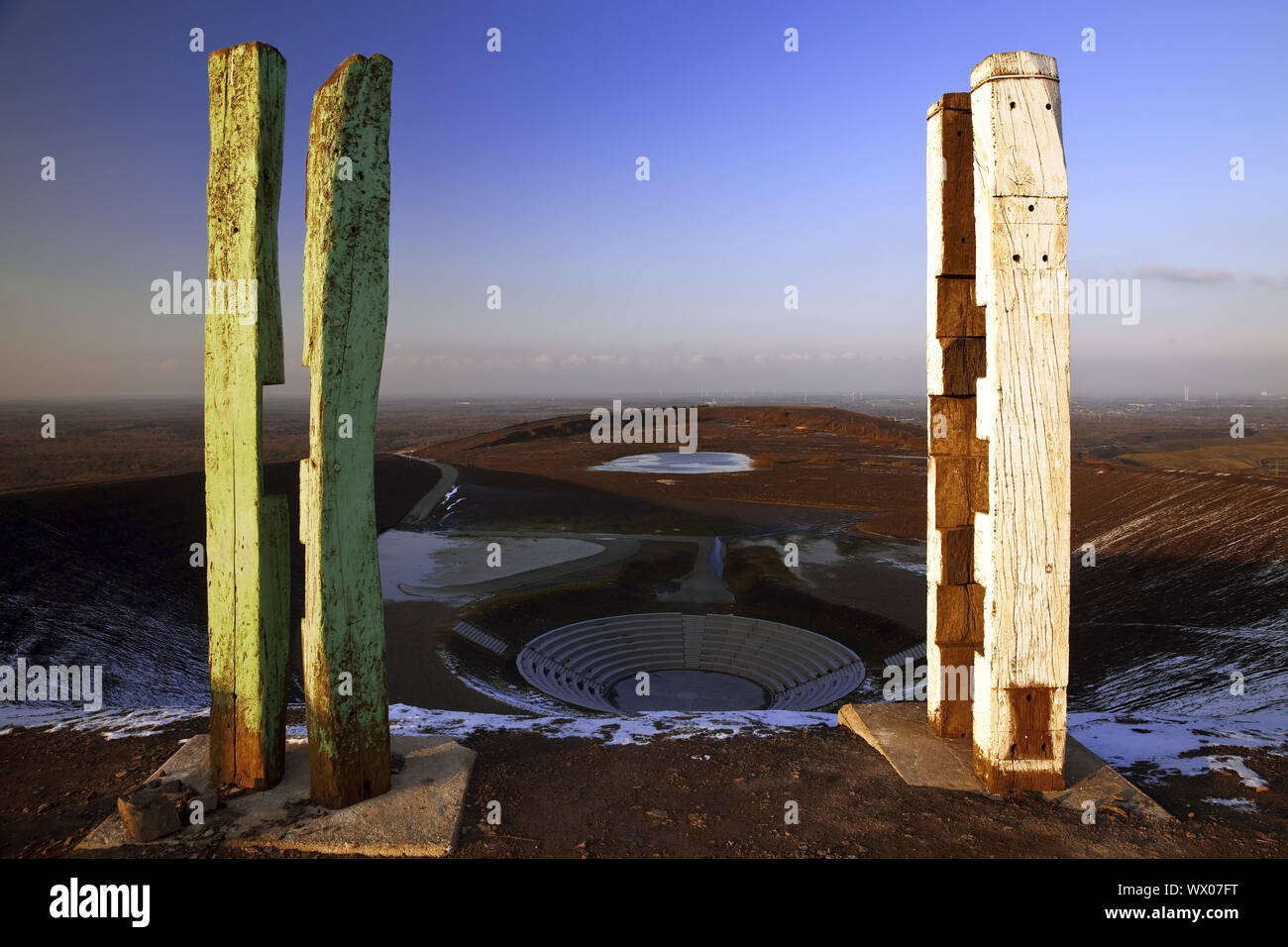 Installation Totems auf dem Gipfel der Halde Haniel, Bottrop, Ruhrgebiet, Deutschland, Europa Stockfoto