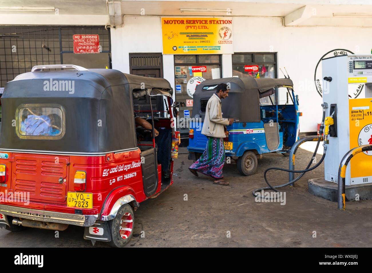 Tankstelle in Kandy im Gebirge von Sri Lanka Stockfoto