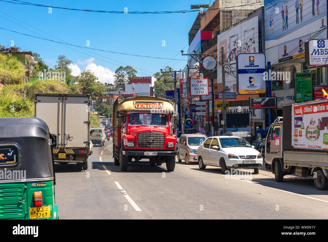 Einkaufsstraße in Kandy im Gebirge von Sri Lanka Stockfoto