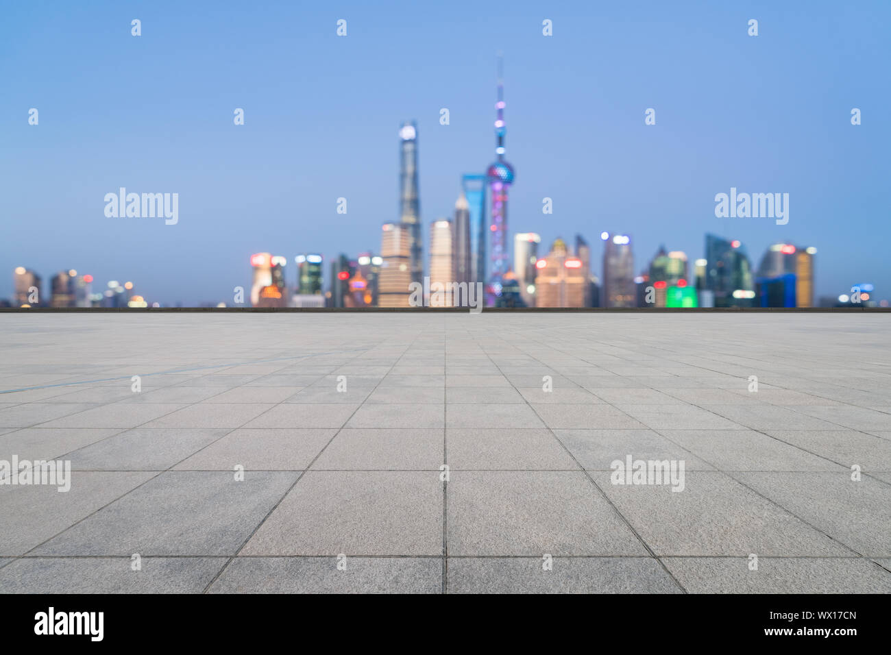 Leere Etage und Magic Skyline von Shanghai Stockfoto