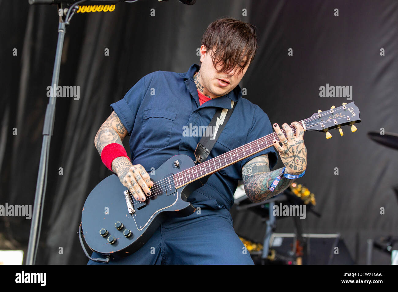 September 15, 2019, Chicago, Illinois, USA: FRANK IERO von Frank Iero und die Zukunft Violents während der Riot Fest Musik Festival bei Douglas Park in Chicago, Illinois (Bild: © Daniel DeSlover/ZUMA Draht) Stockfoto