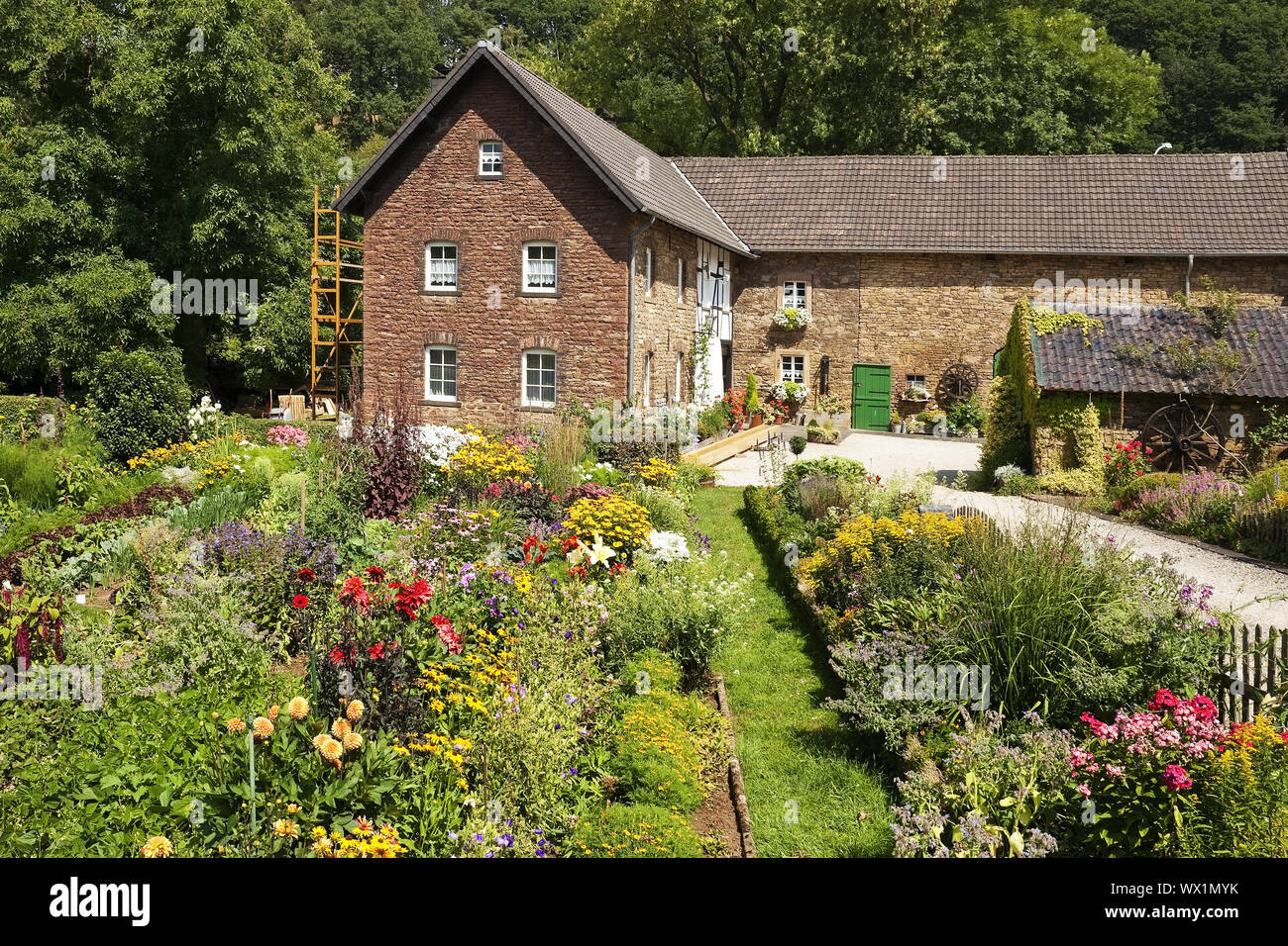 Bauernhaus mit Bauerngarten, Mechernich Eifel, NordrheinWestfalen