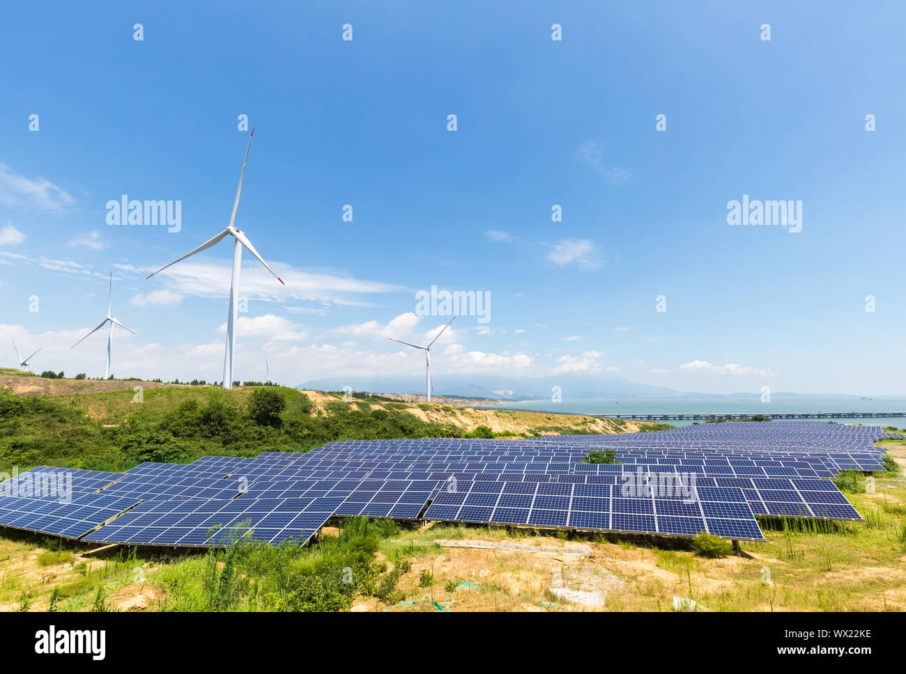 Solar Power Station und Windpark Stockfoto